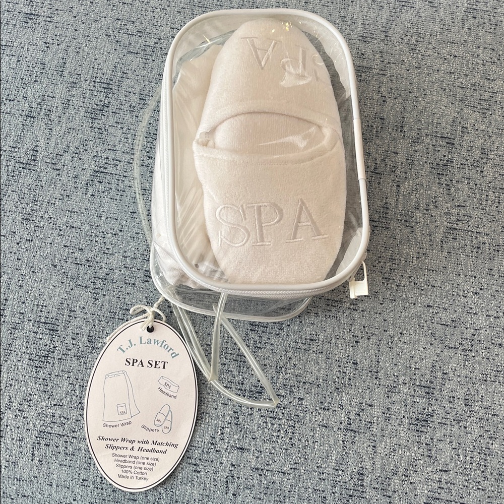 T.J. Lawford Spa Set with Slippers